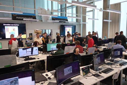 Classroom A4020 filled with students and their projects in Demoday fall 2025.